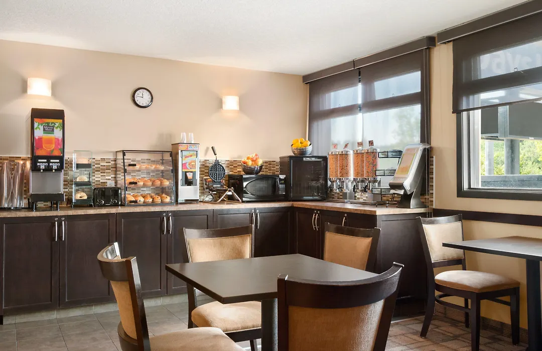 Days Inn By Wyndham Calgary Northwest-1