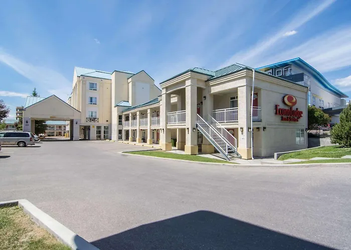 Econo Lodge Inn & Suites Calgary - University